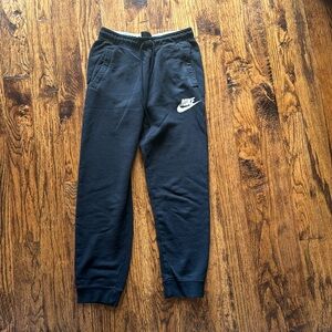 Black nike jogger sweats